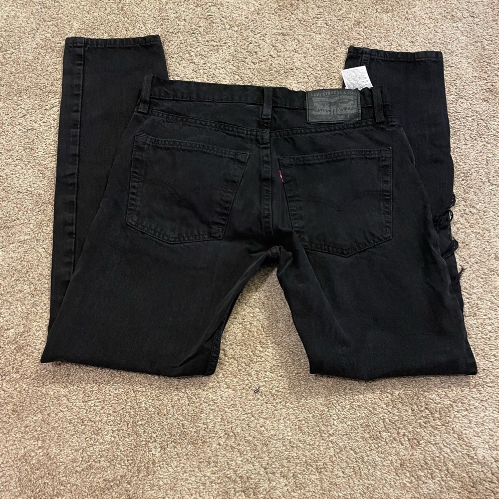 Levis - Picture 3 of 4